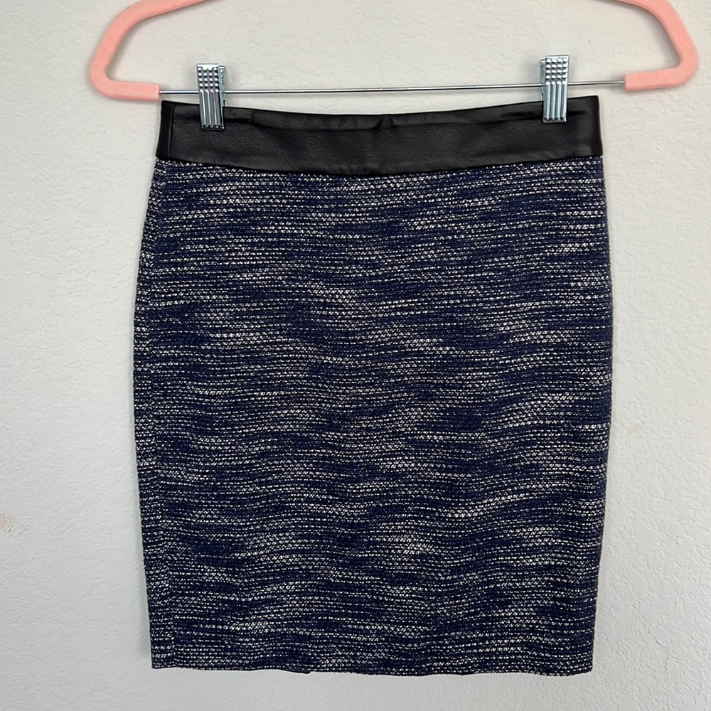 Ann Taylor Blue Tweed Pencil Skirt (00P)